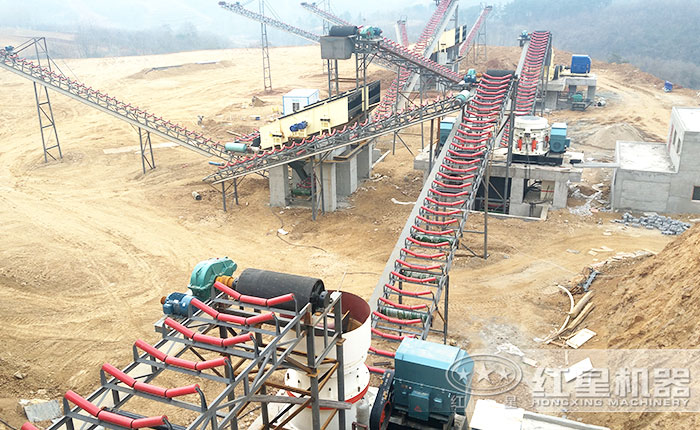 时产50-100吨花岗岩破碎制沙生产线安装现场